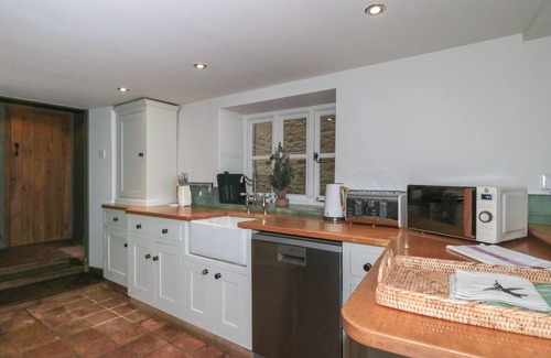 Chedworth Cottage | Meadow View Cottage