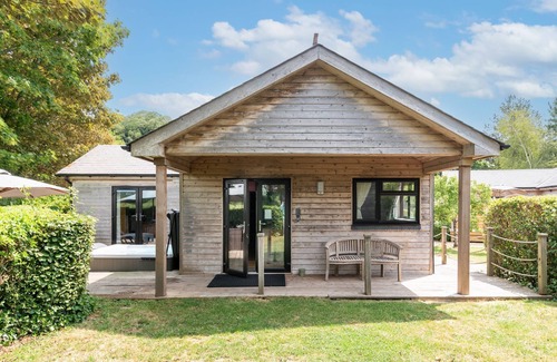 Cheddar Cabin | Meadow View lodge - Sleeps 4/5 with private hot tub