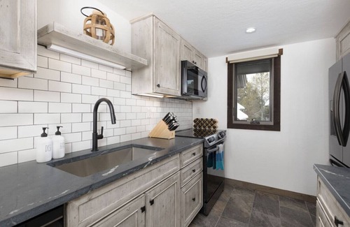 Big Sky Meadow Village House | Meadow View on Golf Course