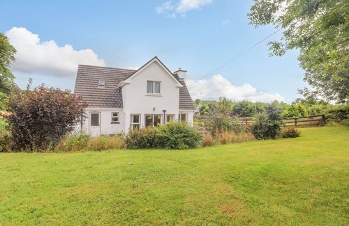 Coolbawn House | MEADOW VIEW, pet friendly in Coolbaun, County Tipperary