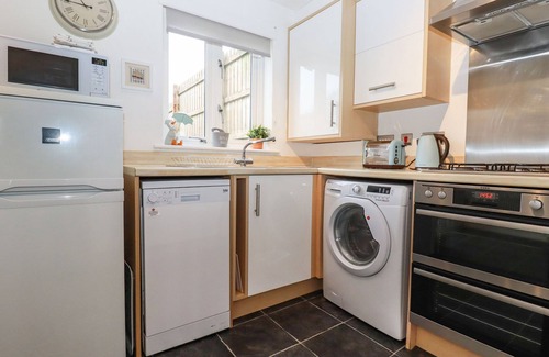 Grampound House | MEADOW VIEW, pet friendly, character holiday cottage in Grampound