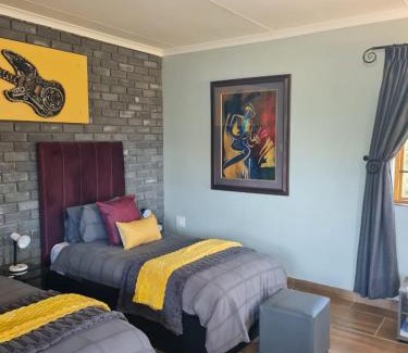 Wakkerstroom Apartment | Meadow View Retro Accommodation