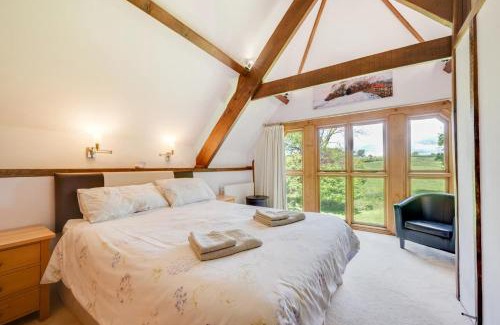 Worlington House | Meadowside Barn