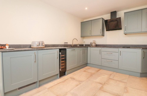 Wesham Cottage | MEADOWSIDE BARN, pet friendly, character holiday cottage in Kirkham