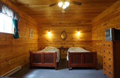 Miltonvale Park Ski Chalet | Meadowview Cottages
