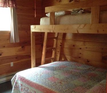 Miltonvale Park Ski Chalet | Meadowview Cottages