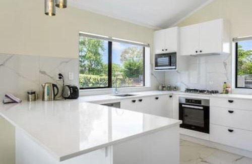 Waiau Pa House | Meadowview Retreat is only 5 mins to beach