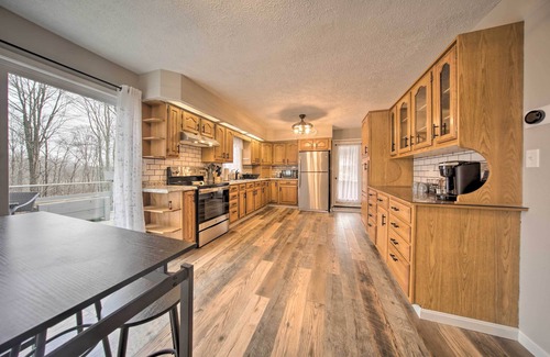 Meadville House | Meadville Home: Private Yard & Fishing Nearby