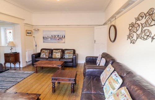 Rhos on Sea House | Meadway House