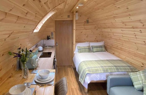 Aisgernis Ski Chalet | Meall Ard Self Catering Pod - Isle of South Uist