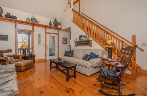 Oakland House | Meant to Be