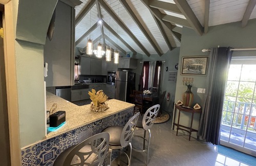 Cul de Sac Apartment | MEcasaMEnavia Hidden Gems