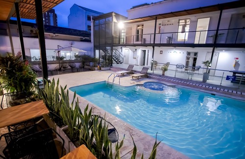 Patio Bonito Hotel | Medellín Vibes