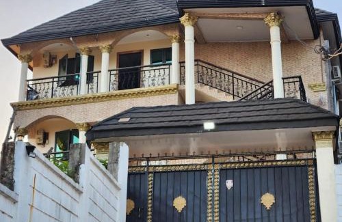 Freetown Apartment | Medi Square Lodge