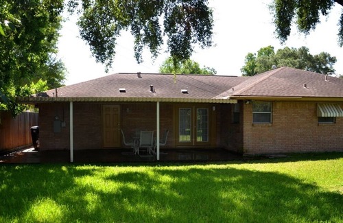 Willow Meadows/Willowbend Area House | Medical Center, Comfortable Home, Everything Included!