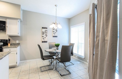 Medical Center District Condo | Medical Center Condo for Medical Students, Professionals and Small Families.