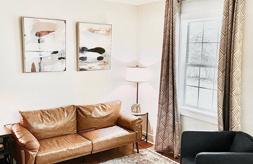 Uptown House | Medical Professionals Welcome! Near St. Jude & Medical District~Pet Friendly