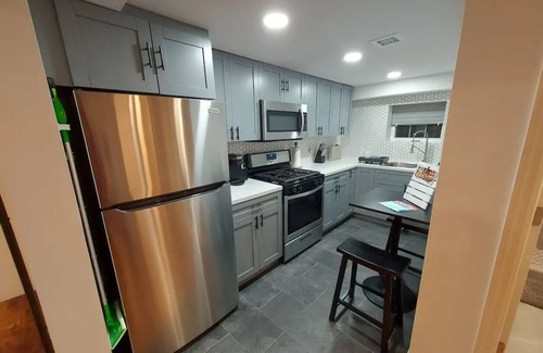 Westerleigh Apartment | Medical Residents no cleaning fee Private Entrance Full Brand New Apartment