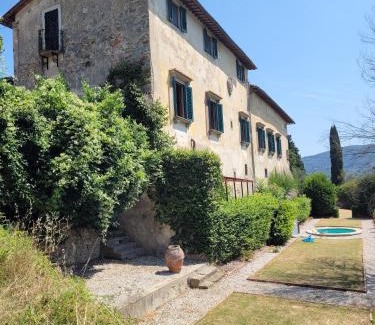 Florence Villa | Medici Villa with Gardens 7 min from Florence