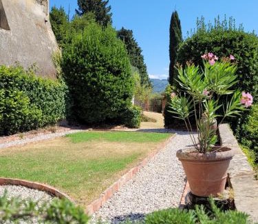 Florence Villa | Medici Villa with Gardens 7 min from Florence