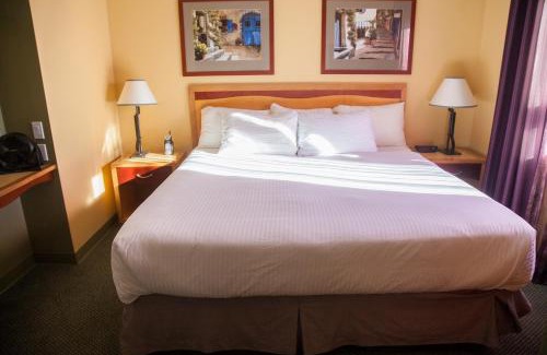 Medicine Hat Hotel | Medicine Hat Lodge, Trademark Collection by Wyndham