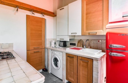 Borghetto di Vara Apartment | Medieval Getaway! Apuan Alps Authentic Apt x4
