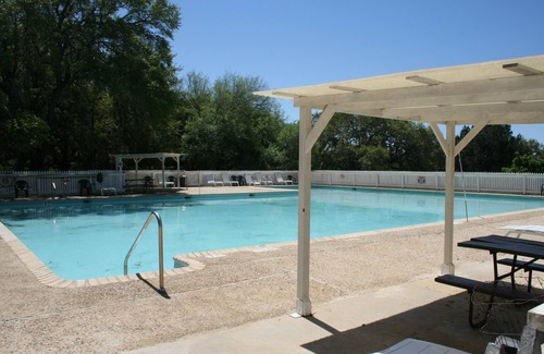 Lakehills Cabin | Medina Lake RV Campground