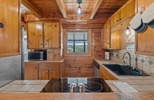 Jones Mills House | Medinah Sunset Cabin