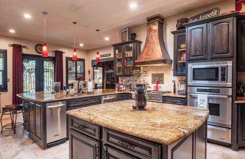 Albuquerque House | Mediterranean Charm with Southwestern Soul - 1 acre gem, and pet friendly!