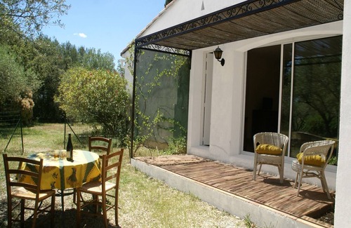 Vergeze Villa | Mediterranean Garden Retreat
