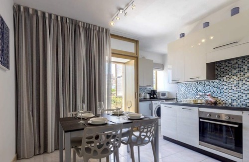 Għadira Apartment | Mediterranean living right by the beach