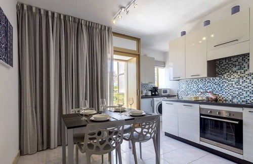 Għadira Apartment | Mediterranean Living Right by the Beach