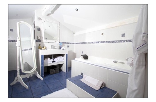 Vals-les-Bains Bed & Breakfast | Mediterranean Luxury Studio swimming pool