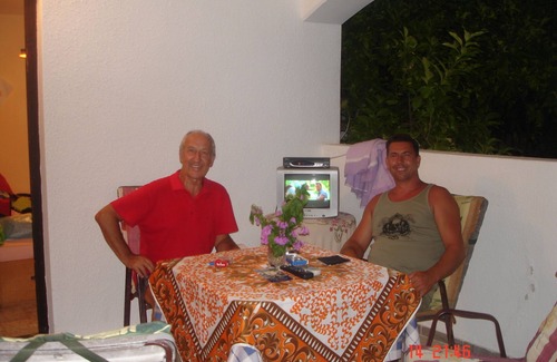 Sveti Stefan Apartment | Mediterranean style house, children u. Pet Friendly, very well adapted to nature
