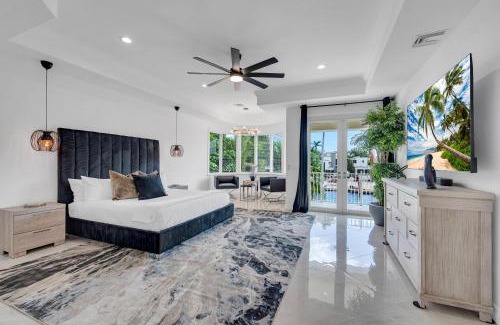 Nurmi Isles Villa | Mediterranean Villa Venice of America Riverside View Access Fiesta Key VlLLAS