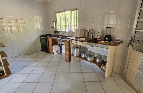 Juquitiba House | Medium-sized country house with heated pool and barbecue area