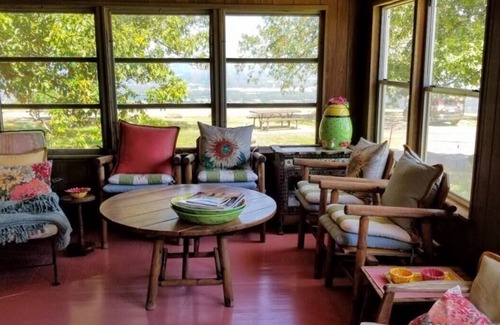 Dardanelle Cabin | Meek's Mountaintop Retreat - Mt Nebo State Park - Sunrise Point - Historic Home