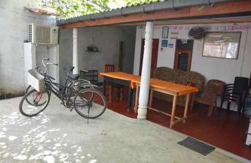Anuradhapura House | Meera Homestay & Guest House