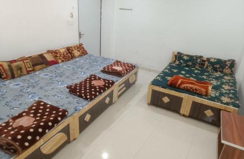 Omkareshwar Hotel | MEERA