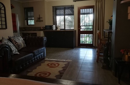 Komatipoort House | Meerkat Manor