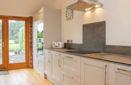 High Ercall Cottage | MEESON VIEW, luxury holiday cottage in Waters Upton, Shropshire