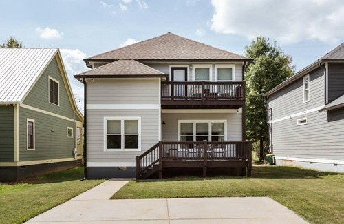Athens House | Meet Me in Athens I Beautiful 4-Bdrm House I 1 Mile to DT and Mins to UGA
