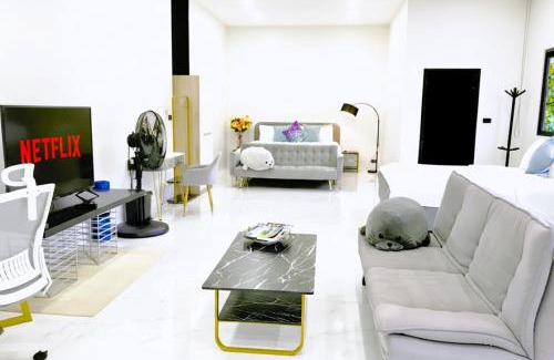 Wat Ket House | MeeTHan House