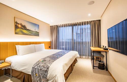 West District Hotel | Mega Hotel
