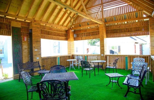 Dar es Salaam Bed & Breakfast | MEGA Lodge 10