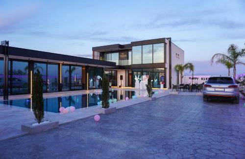 Rrushkull Villa | Mega Luxury Villa