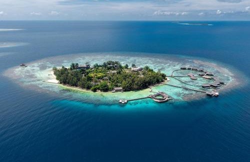 Karimunjawa Islands Resort | Mega Resort Karimunjawa
