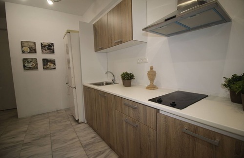 Ilisia Apartment | Megaron orange flat
