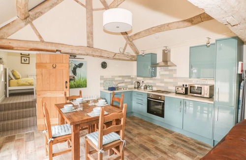 Tiddington Cottage | MEGS COTTAGE, family friendly, luxury holiday cottage in Tiddington