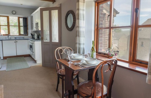 Axminster Cottage | MEGS ROOST, romantic, character holiday cottage in Colyton